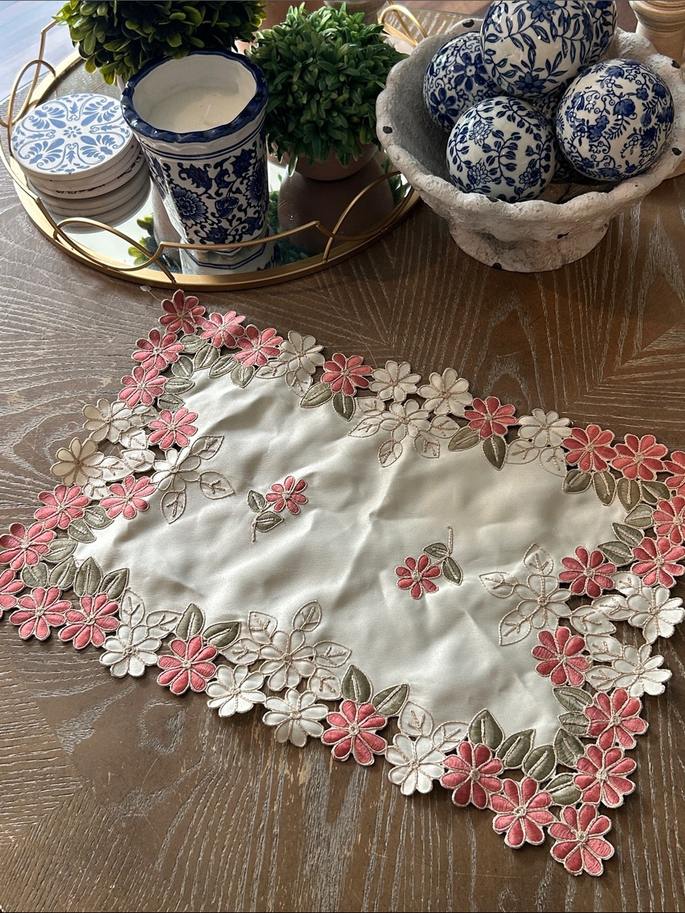 NEW! Shabby Chic Vintage Inspired Embroidered Floral Lace Centerpiece